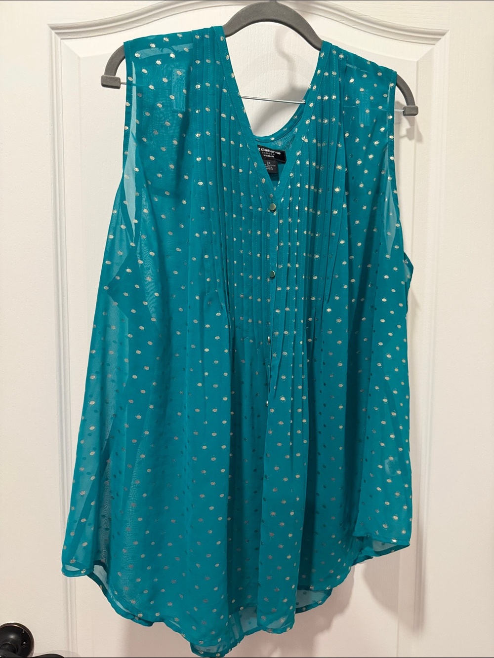Chiffon Sleeveless Pleated Dot Tank